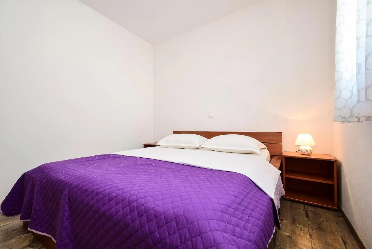 Apartments Jidra A3 1 Bedroom Apts Ražanac 3*,