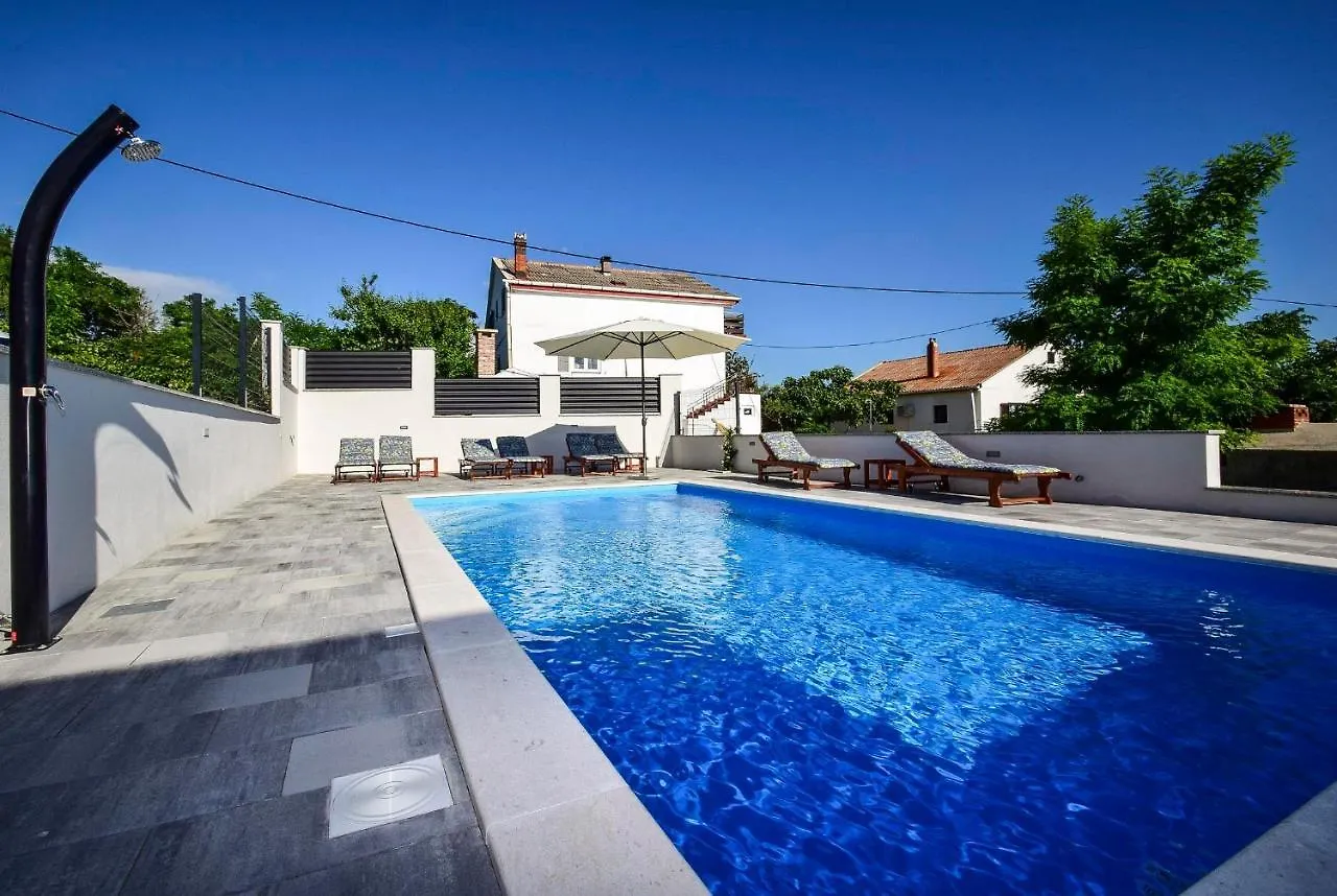 Apartments Jidra A3 1 Bedroom Apts Ražanac 3*,  Kroatië