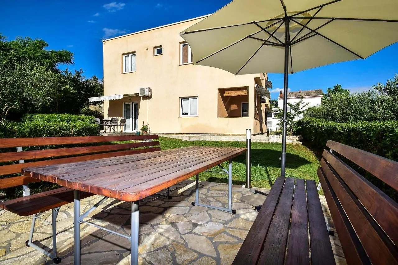 Apartments Jidra A3 1 Bedroom Apts Ražanac 3*,  Kroatië