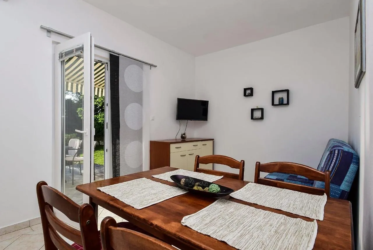Apartments Jidra A3 1 Bedroom Apts Ražanac